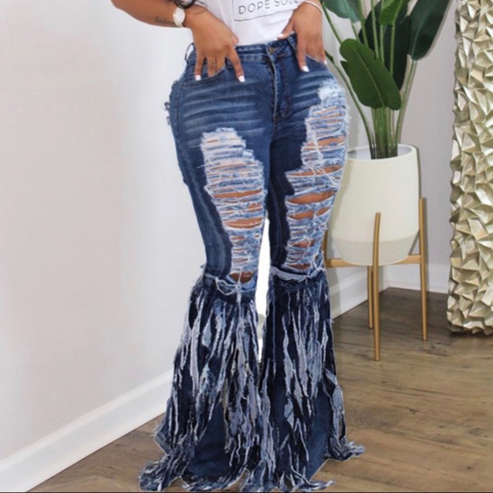 Not Your Average Distressed Jeans 🖤